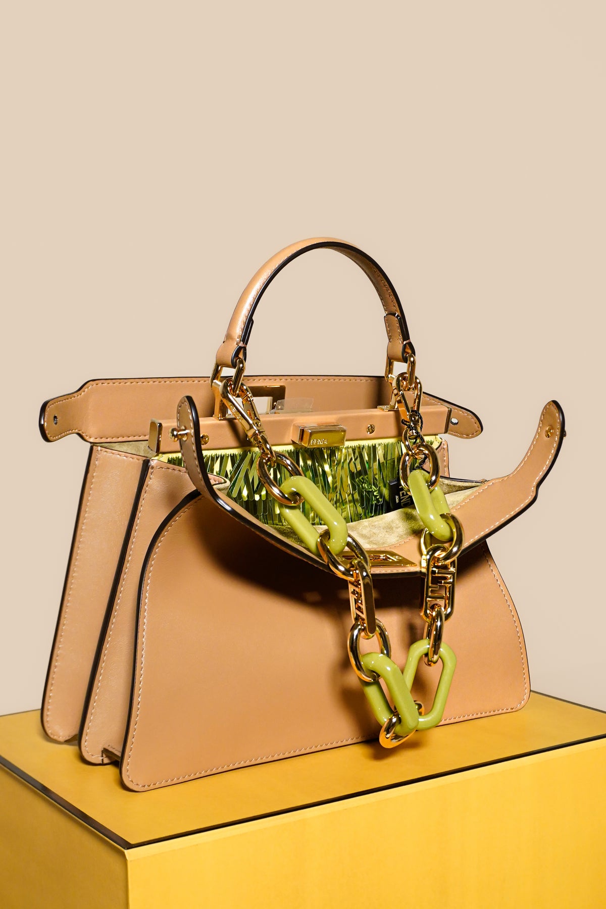 Peekaboo ISeeU Small, Fendi