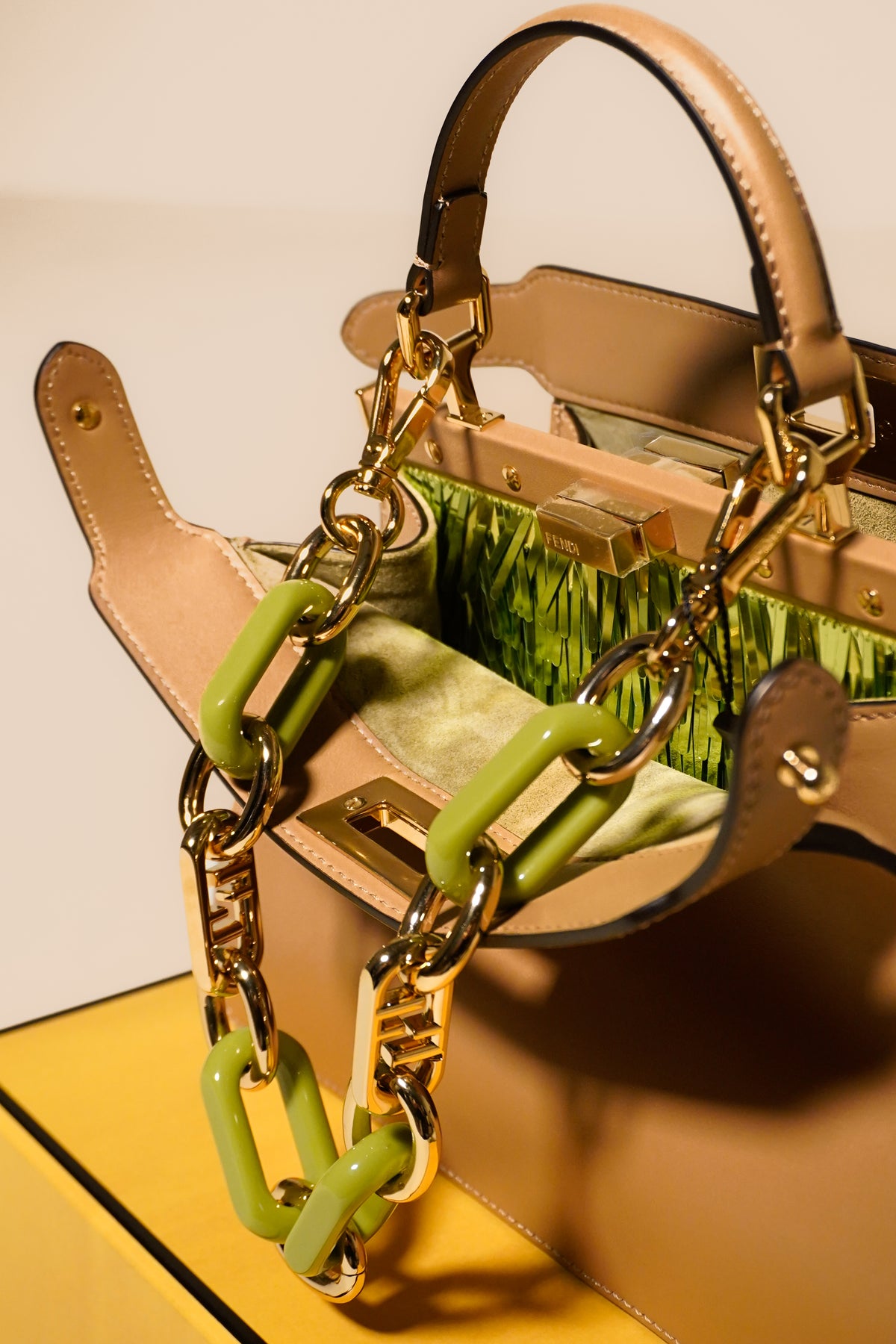 Peekaboo ISeeU Small, Fendi